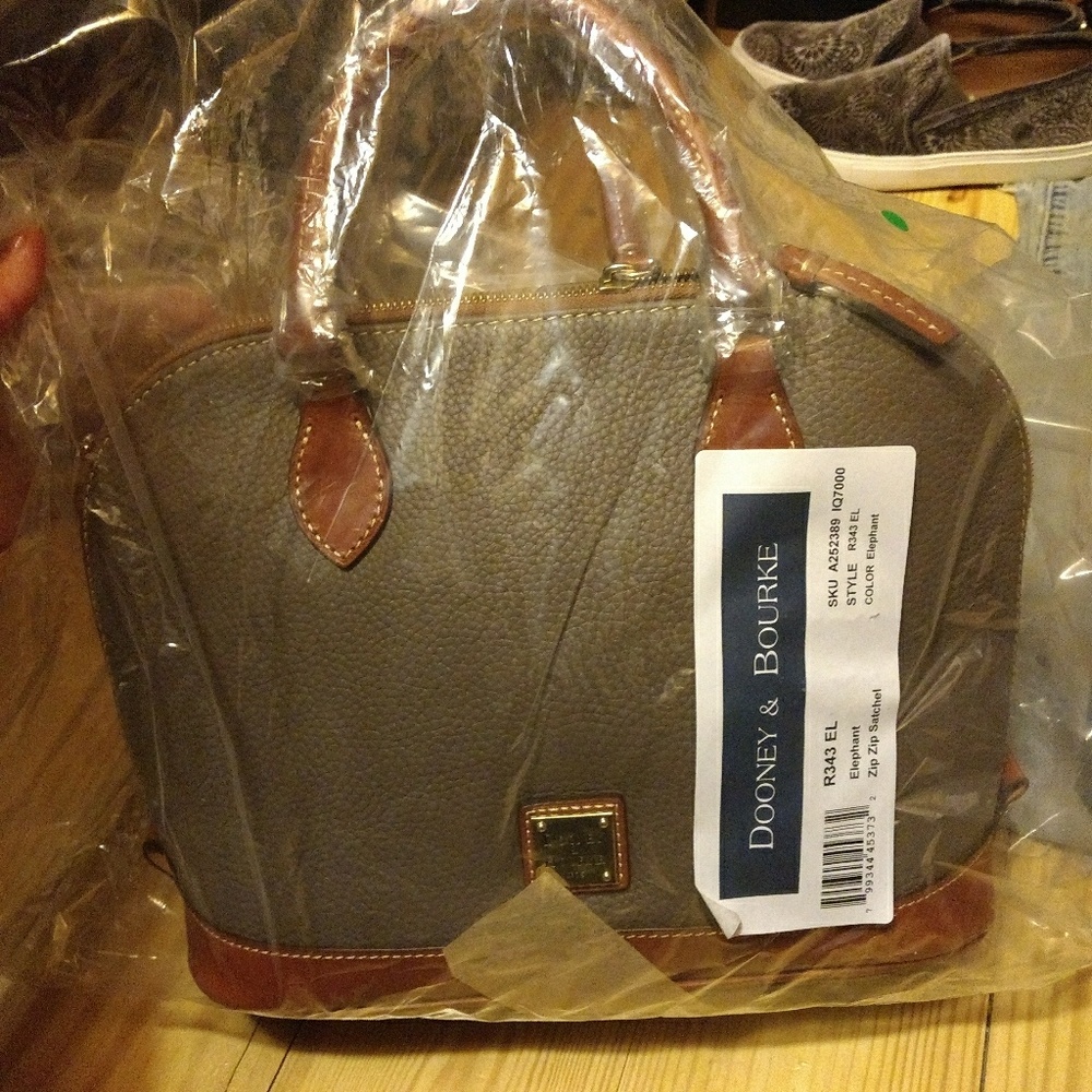 Make Offer! Brand New Dooney & Bourke
